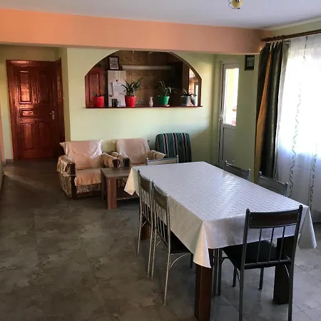 Konukevi Cristina 2 Mangalya