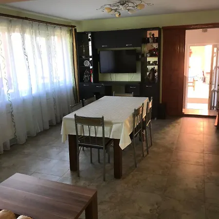Cristina 2 Guest house *