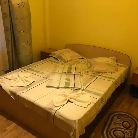 Cristina 2 Guest house *